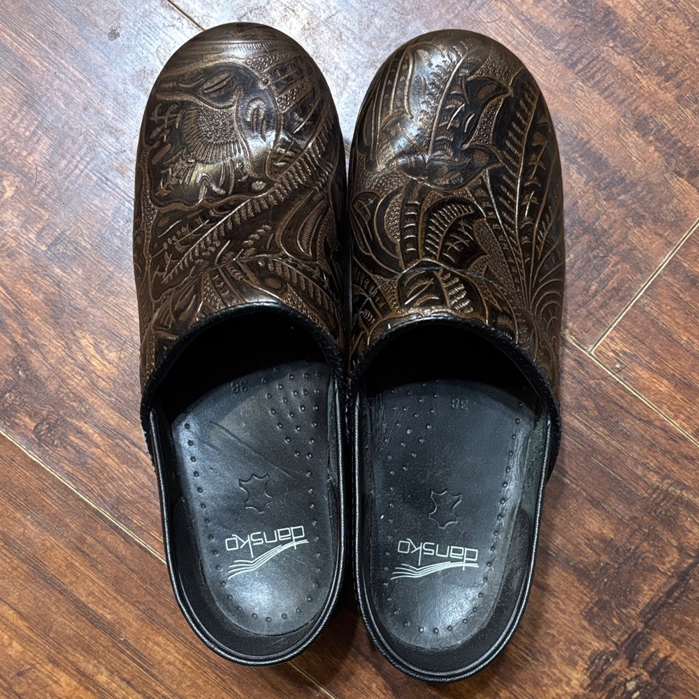Dansko Women's Brown Embossed Mules